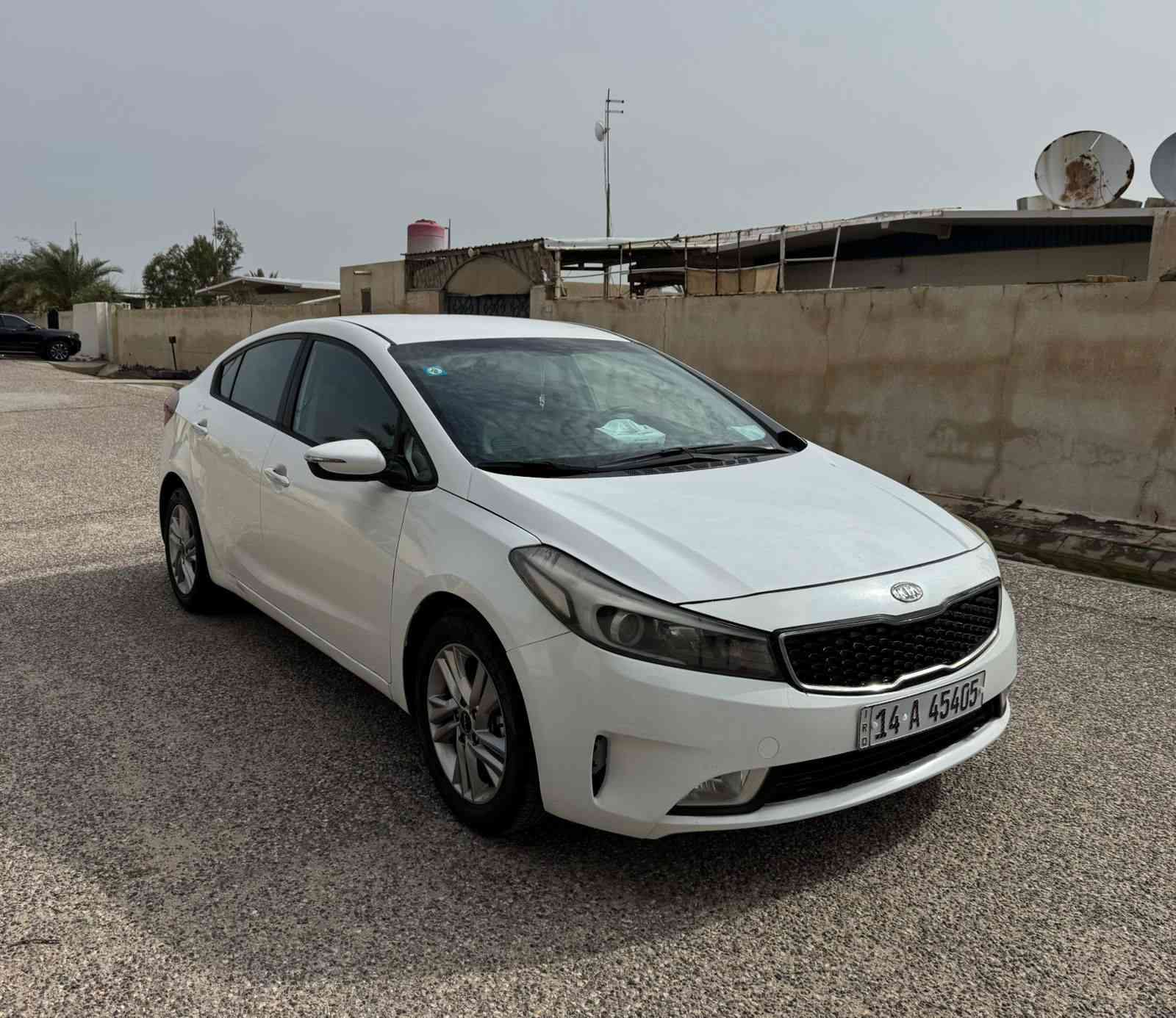 سيراتو وارد خليجي مديل2018 رقم بصره باسمي هزه وسنويه ورقم جدد تحويل مباشر محرك1600دوش تحكم ستيرن حساسات شفتات بلستيرن مري شفط شاير بلمري مكفوله من الضربه بيه اماكن صبغ جاهزه محرك كير حداديه  تخم تاير تبريد بدون أي نقص السعر 110الاستفسار ع رقم *********** البصرة, العراق
