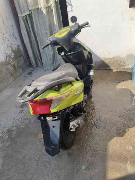 دراجه ماعرف اسمهه السعر 150كلشي شغال توني مجفتهه بعدهي على السحك***********
