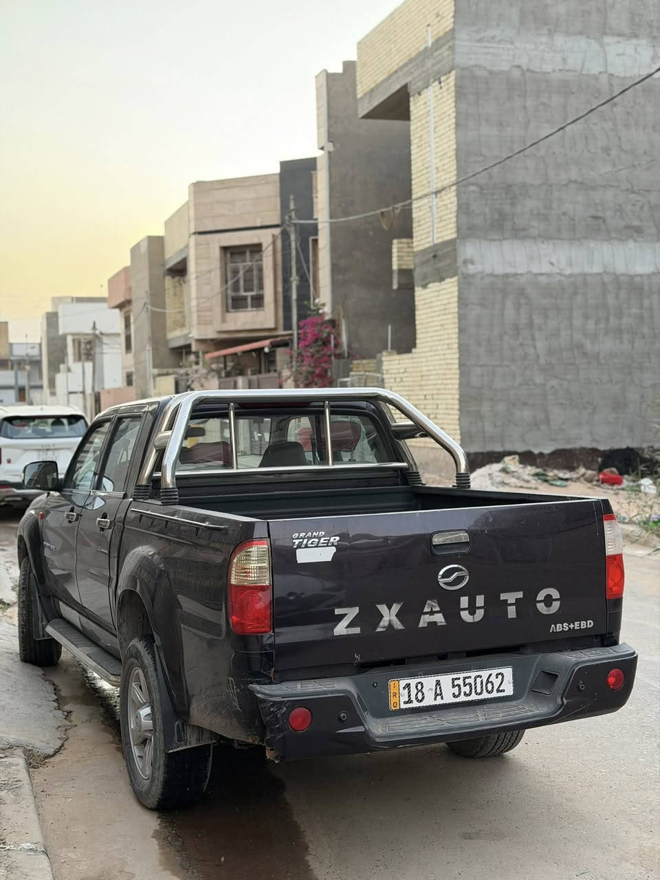 زكس اوتو كراند تايكر كير عادي لون عنابي
موديل 2020 
ماشية 65000km
بلادية و نظيفة و ما بيها نقص 
شاشة و abs و باقي المواصفات المعروفة 

العنوان بابل للتواصل ***********

