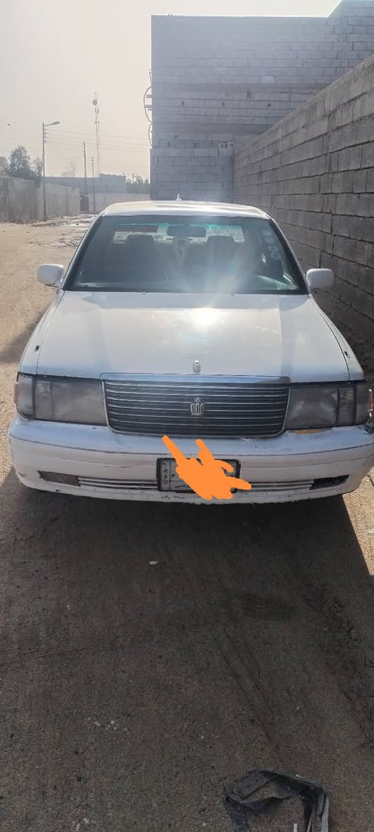 كراون راس الثور سياره جاهزه كير محرك رقم ذي قار سنويه ٢٧ راعيه موجود السياره كصه قماره  وبيه ضربه بالصندوك تبريد فقط غاز  السعر ٥٥ مكان السياره الزبير  ***********
