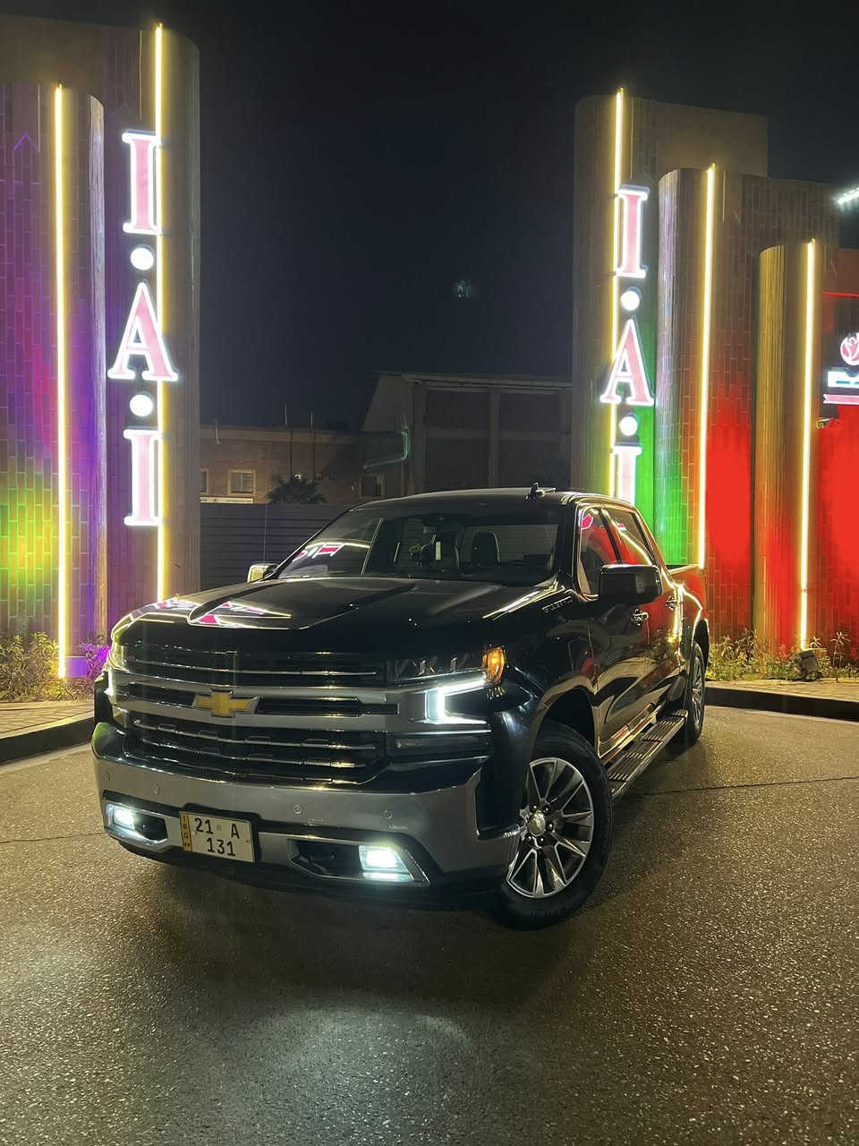 سلام عليكم ورحمة الله 
سلفرادو 2021 خليجي مغلف نانو ppf 
رقم سليمانية مميز سيارة فول موصفات LTZ فتحة فول فول مواصفات  مكينة 8 سلندر 5300 سيارة كفالة عامة كلش وجديدة مال جني 
الاستفسار: ***********
مكاني بصرة
