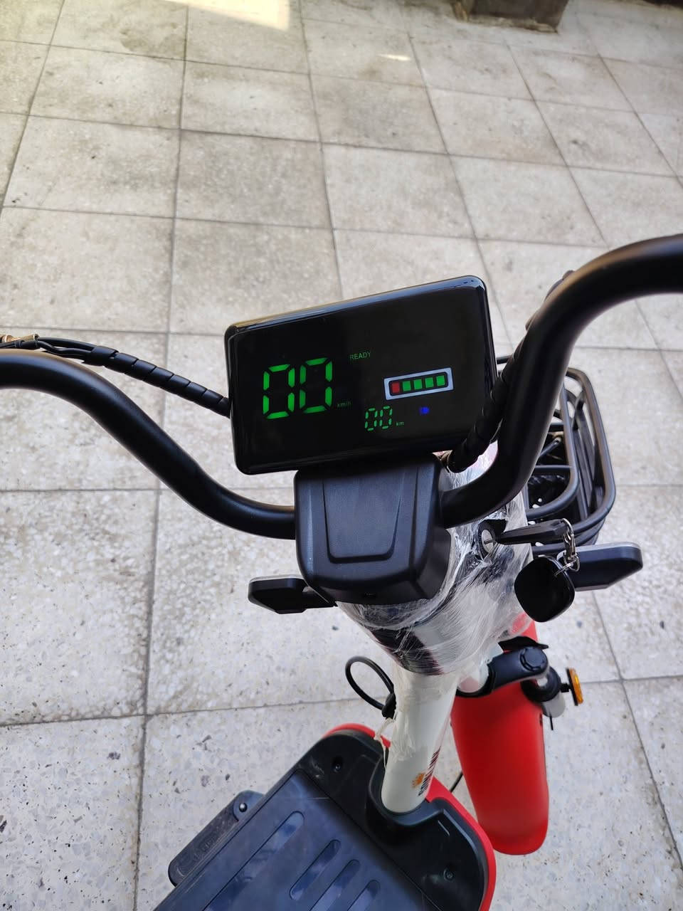 دراجه شحن للبيع مستخدمه ايام جديده سعره 300 قفل رقم الهاتف ***********
