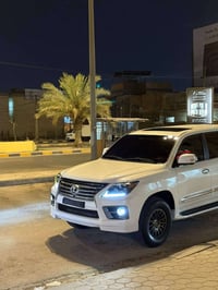 لكزس LX570 • ٢٠١٥ • ٨ سلندر