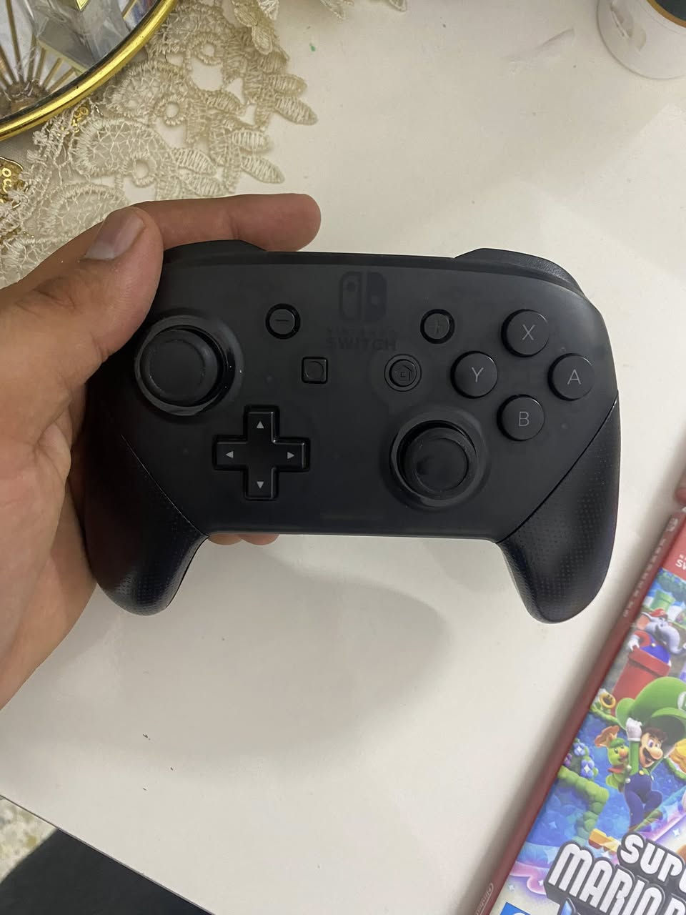 السلام عليكم                                                               ‏ نيتندو 2 نظيف  جدا اخو الجديد  مع مجموعة الالعاب  لعبتين سويج ٢  بالسليفون جديد  + لعبتين سويج  مستخدمة 
+ جوستكين برو  اصليات من شركة نيتندو باندل سوبر سماش + عادي برو  

للبيع او مراوس مع بلي فايف سلم او جهاز محمول حديث 

مكاني بغداد لا يوجد توصيل


**إذا كنت صاحب هذا الإعلان وتريد حذفه لأي سبب، رجاءا أرسل رسالة إلى الدعم الفني**