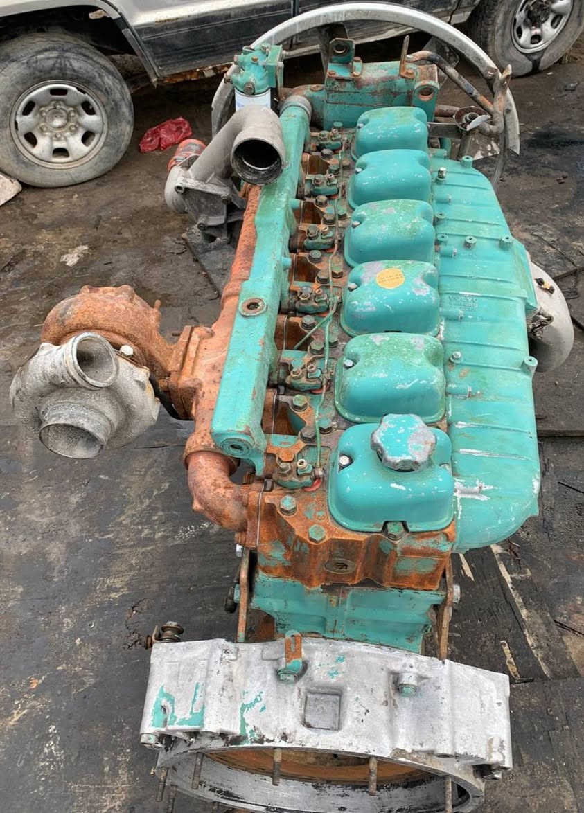 للبيع محرك فالفو حجم ١٢٠ سايس ٢٠ السعر ٩ ورقات الهاتف *********** 
مكان محموديه
