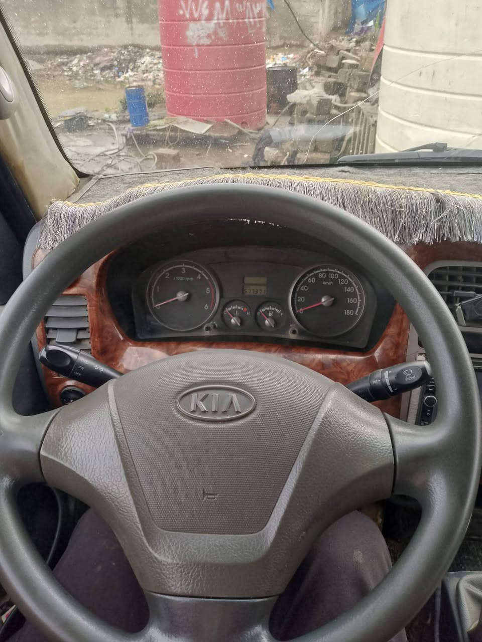 كيا مسكر بم ونوزل سيارة موديل ٧ جاهزة مكينة وكير وحدادية تخم تاير كاملة ربع ماتصرف  عليها تحويل مباشر مكاني بغداد ملاحظه بيه طخة بل تكمة شوية غيرهاي ماكو شي تنباع بدون محجر.السعر ٨٥وبي مجال      ***********
