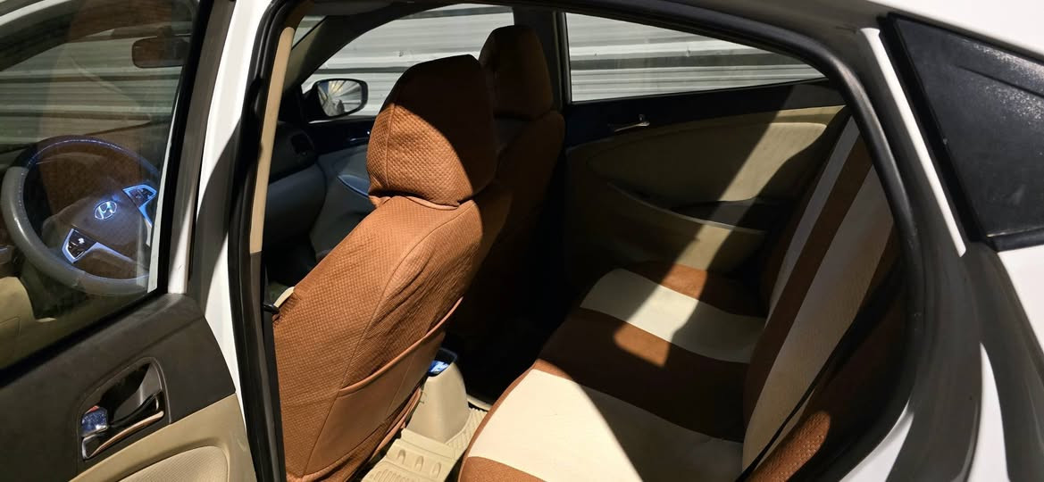 اكسنت ٢٠١٤ خليجي كفالة عامه 
محرك 1600  قطرتين 
فتحه
اشاير بالمري 
تحكم جهتين
تبريد ثلج
رقم نجف دولي باسمي 
هزة جديدة 
حدادية وتايرات وباتري كله جديد 
السعر ١١٧ وبيها مجال


**إذا كنت صاحب هذا الإعلان وتريد حذفه لأي سبب، رجاءا أرسل رسالة إلى الدعم الفني**