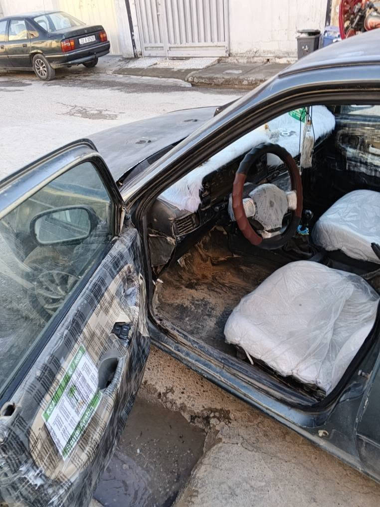 سلاو بەناوی خوای گەرە دایۆ مۆدیل 1994 ئاڕم پلاستیک مەکینە شانزدە پاوەر جام کارەبای بێنقوستانی گێڕو مەکینەی بەشەرت یەک دیناری مەسروف تێدانیە زۆر مەزبوتە بەنزین زۆر کەم دەخوا سەعری 13وەرەقە کەمێک مەعامەلە ژ.م *********** أربيل, العراق
