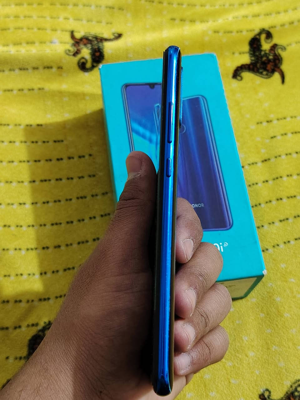 سلام عليكم هونر 10i  للبيع سعر مناسب كلش قفله 35 من الاخير ذاكره 64 عوزه سماعه فقط بل هدفون بي صوت مكاني كوت زويريجات


**إذا كنت صاحب هذا الإعلان وتريد حذفه لأي سبب، رجاءا أرسل رسالة إلى الدعم الفني**