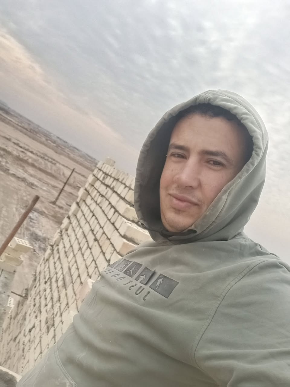 السلام عليكم شغل درجه اولى شغل كادر بناء مصر اسعار مناسبه للجميع تسليم مهندس رقم الواتس ***********
