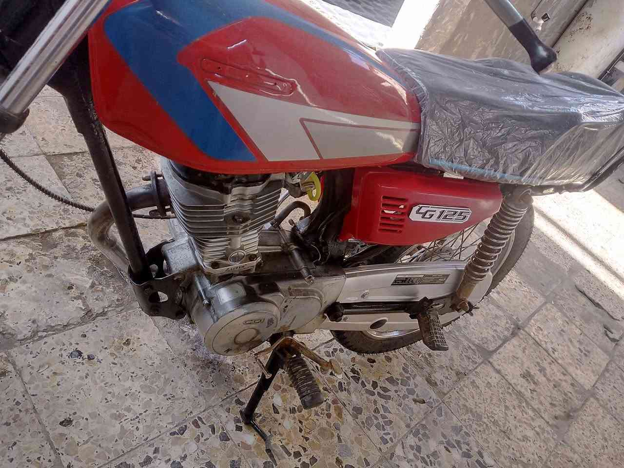 السلام عليكم دراجه البيع بدون وراق
٤٥٠ وبيه مجال ***********
