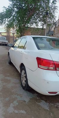 BYD 2013 السيارة مكفولة من كير ومحرك بلادي رقم بغداد انكليزي السعر 50$...