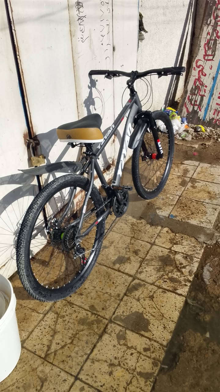 السلام عليكم بايسكل للبيع بيع مستعجل البايسكل صار لي يومين اشتريته جديد احتاجيت وارد ابيعه برغمها مفتوح بيه سعر 100 وبي مجال وهذا رقم الهاتف مكان بغداد شهداء العبيدي ***********
