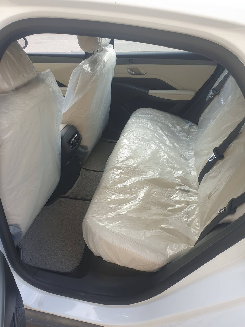 كن بلاس ماشية ٦٠٠٠
٢١٠٠ كيلو بالتفويلة 
رقم بغداد  السنوية بأسمي

كامرة خلفية حساسات 

مواصفتها معروفة

كشنات مغلفة + كاعيات +  برامج 

شاحنة اصلية   

مكفولة كفالة عامة 

السعر عل خاص التواصل خاص


**إذا كنت صاحب هذا الإعلان وتريد حذفه لأي سبب، رجاءا أرسل رسالة إلى الدعم الفني**