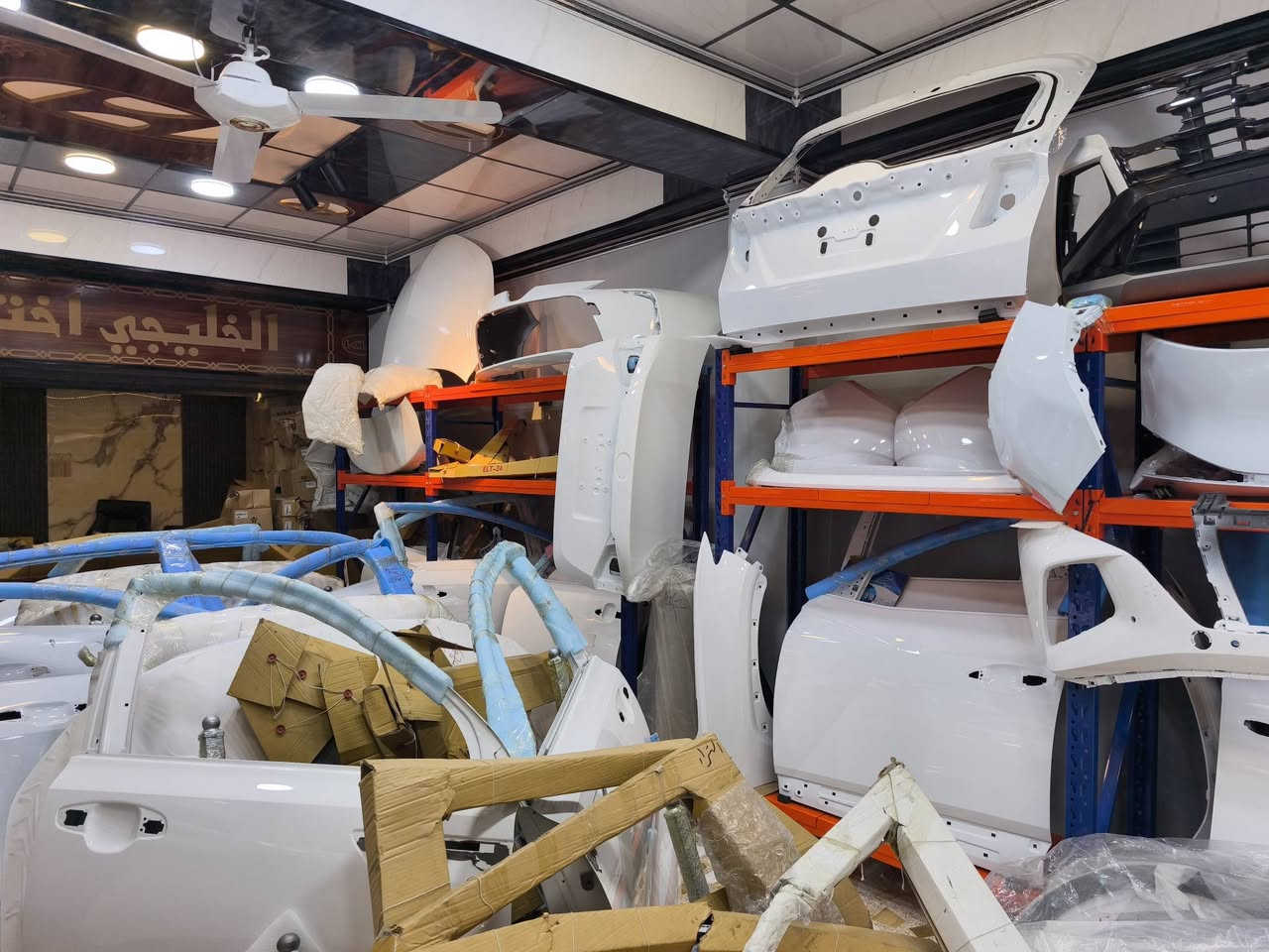 السلام عليكم
يتوفر لدينا كافة القطع للسيارات الزيرو فقط خليجي 

للاستفسار: ***********
