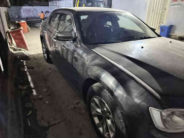 سلام عليكم 
وباما مديل 2013
رقم بغداد انكليزي بسمي وهزه جديد 
كير طياره شاشه جبيره تشغيل عن بعد 
صدر امامي خلفي جديد هستوني مبدله 
باور ستيرن جديد السياره مسويلها ادامه كامله 
كاردن جديد السياره جاهزه 
سونار مرفق بل منشور 
السياره حادثها لغد الايسر مصلح 
وبيها صبغ بنيد وزوج جاملغات وباخين البيبان ملاون ويه السياره 
سعر 145$ 
عنوان بغداد رقم الهاتف ***********
