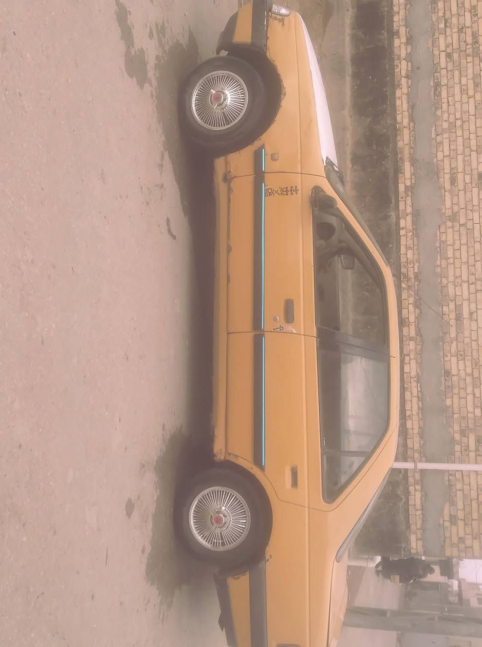 سلام عليكم سياره البيع مكينه جديده كير جديد تخم تاير حداديه ما بيهه شي بيع مستعجل سياره بسمي عليه ٤٠٠هيه عل مشتري رقم  الاماني نجف مكان ديونيه قضاء شاميه رقم الهاتف *********** السعر ١٦ بيهه مجال قليل
