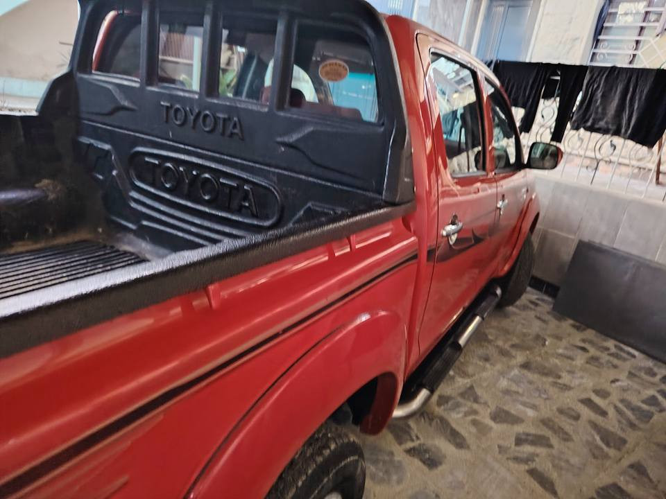 تويوتا هايلوكس فور ويل رقم اربيل 
بدون صبغ 

للاستفسار  
*********** موصل, نينوى
