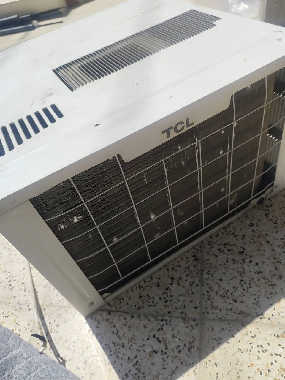 سلام عليكم للبيع اركنديشنTCL
مستخدم موسم واحد 
حار بارد  كلش نضيف 

السعر ٣٥٠الف 

للاتصال ***********
عنواني اسرى  ومفقودين
