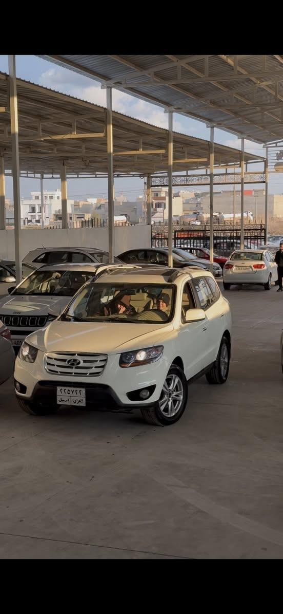 سنتافي 2011 خليجي فول 1/1
7راكب-سلايد-بصمة-كشن كهرب
سعر بلاش 109 ورقة و عليها غرامات 7 ورقات تنزل من السعر يعني 102 ورقة 
گير محرك بشرط
صبغ عام ☑️
عنوان قضاء بردرش/دهوك
***********
