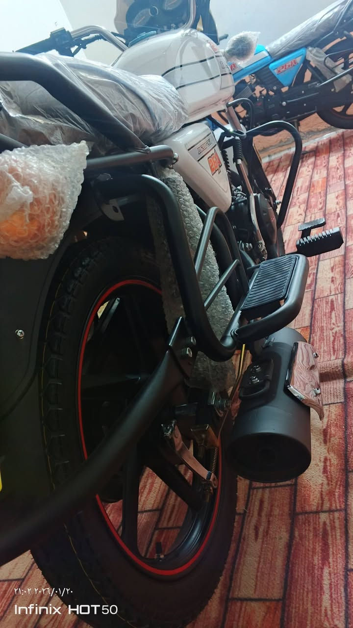 ديوان 23 مكينه 200 كتابه حمره الشكل القديم ويل 18 زيرو بعده بدهن الشركه قبل يومين شاده من الصندوك  أوراق سكنر من الوكيل السعر مليون ٦٥٠وبيه مجال كلش بصيط حك الجيه مكان بابل الهاشميه ***********
