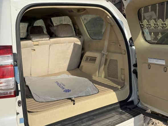 السلام عليكم 
برادو 2017
سياره مواصفات TX.L
فول ورقم أربيل بأسمي 
ماشيه 97 ألف بلادي 
محرك 6 سلندر 
سياره حيل جديده بيها بس قبغ الصندوق كلير اثر شخط 
تخم تاير جديد دوشمه دهن سياره مال بيت ومعتنين بيها 
مكانها بل رمادي 
السعر 36 ألف وبيها مجال 
***********
***********
