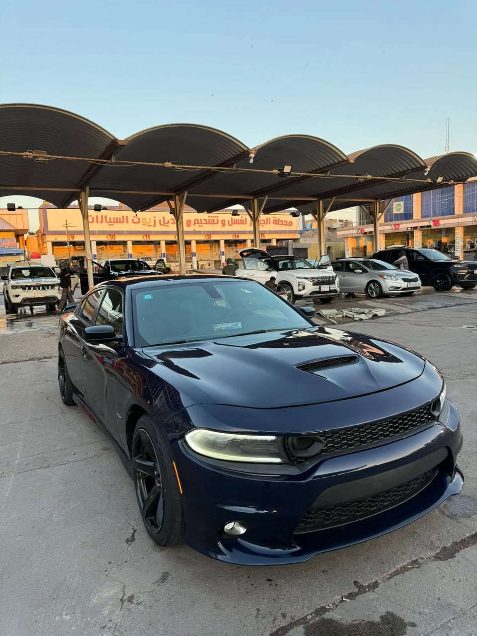 عليكم سياره جارجر 2016/RT/5.700 للبيع نضيفه سياره وحلوه كامله من كلشي نص مواصفات تدفئه كشنات تحكم ستيرن دواخلها كلش حلوه وسياره ما ملعوب بيها نضيفه محرك وكير كفاله ما مفتوحات بيها حادث امريكه قطعتين بنيد وجاملغ وبل عراق صار بيها قطعتين لا اكثر ولا اقل سعر160وبي مجال رقمي ***********
