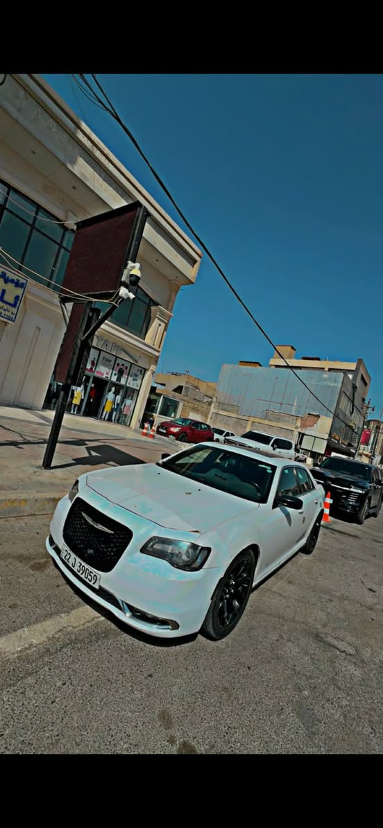 بسم الله الرحمن الرحيم
للبيع اوباما موديل ٢٠١٣  S محدث ٢٠١٧ رقم اربيل  به قطعه ونص صبغ  سيارة جاهزة وغير متعوب رقم وسنويا جديدة

السعر / ١٨٠$ وبه مجال

مكان سيارة / اربيل شارع ١٠٠ مترى
للتواصل والسعر الاتصال / *********** + واتساب + فايبر
