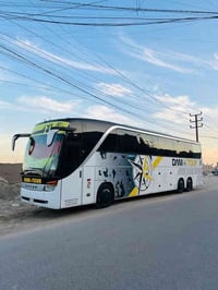 باص ام السيوف مديل 2005 مكينه 8 كير عادي  تخم تاير صدر جديد  تبريد صين...