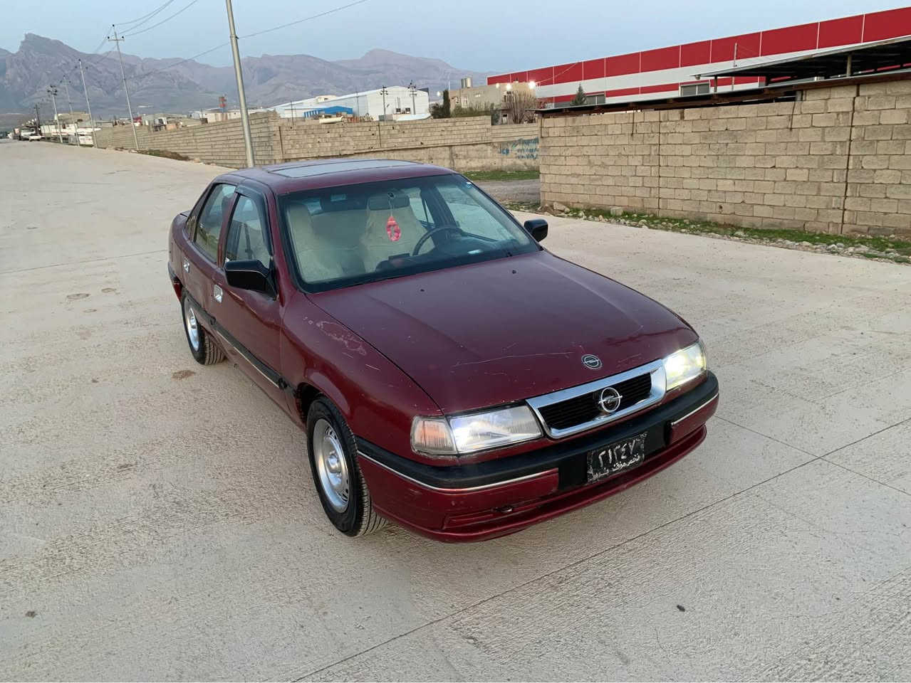 ئۆپڵ فکتریامۆدیل 90ئاڕم پلاسیک سلیمانی مەکینە 20گیرعادی پاوەر ئەی بئیس سڵایت  مەکینەوگیری بەشەرتی 10فیتەر  تەقەورەقەی بەشەرت 1جرکەی بجوکیشی تیانیە     کارەبای زۆرمەزبوتە نیوسلف هەڵ ئەبیت   لایت فلجە هۆڕن گەرمی حەماوە تەرجیل  گیجی بەنزین فرەی گرنگ کیلۆمەتری ڕۆیشتن گشتی ئیشدەکات  ئیستۆپو بریکی زۆرمەزبوتە دەعمو وەرگەڕاوی نیە پیشو پشتی کەپس  4رتایەی تازەی لەژیرە سعری 23گەڵا ژم ***********  ***********ئەم ژم فایبەرو وەتسئەپ شوین پیرەمەگروون السليمانية, العراق
