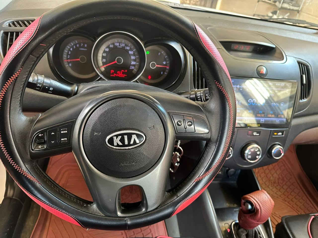 كيا سيراتو 2011
السلام عليكم كيا سيراتو خليجي موديل2011
محرك 1600دوش بشرط
رقم صلاح الدين  شرط التحويل  
السياره قطعه وحده صبغ والباقي مكفول 
محرك كير حداديه صدر كله جاهزه اي نقص مابيه 
مواصفات 
تحكم سترين 
اشاير مري مري شفط 
حساسات 
داخل لونين 
فتحة بلسقف
شاشه لمس كامره خلفيه
العنوان صلاح الدين بيجي
السعر 107بيه مجال
*********** واتساب
***********
