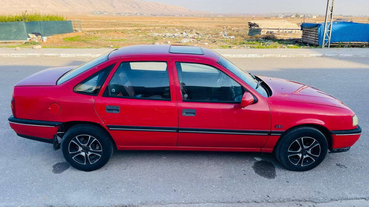 السلام عليكم
اوبل فكترا موديل 92
رقم نينوى الماني 
كابون بانزين بيها 
استفسار أكثر خابر ع رقم 
***********
05712339099
