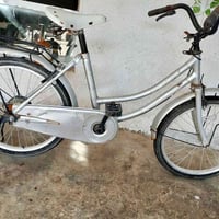 😱هەراج ئەم پاسکیلە نرخی 30هەزارە هەر زۆر تازەیە لاشە کەی و تایەکانیشی ...