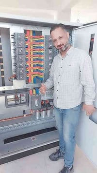 كادر الفني حيدر شاكر الكهربائي 07831157098  مستعدون تأسيس جميع المباني...