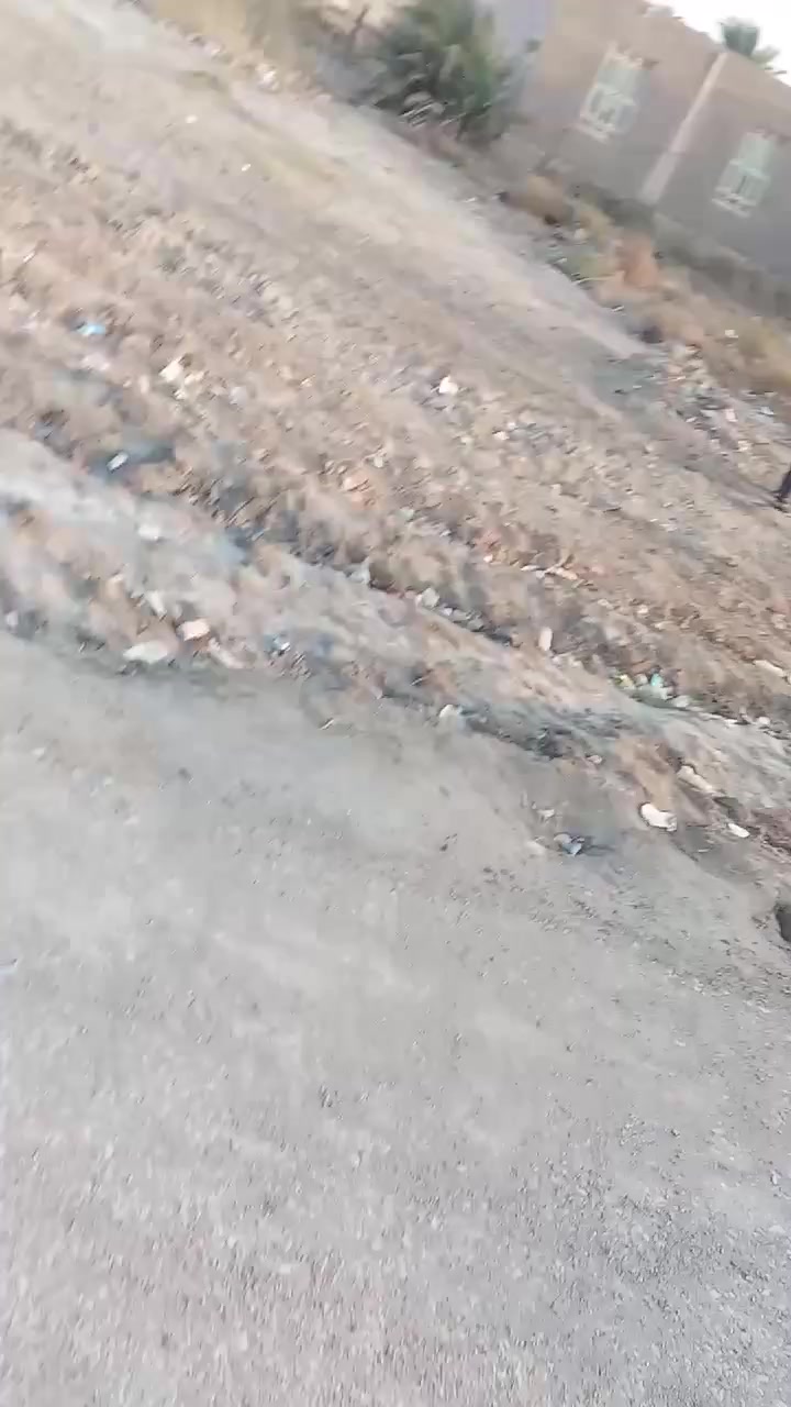 300 متر زراعي المكان الزديناويه يم مدرسة المبداء على الشارع السعر 25 مليون الشراي ينتصل ***********
