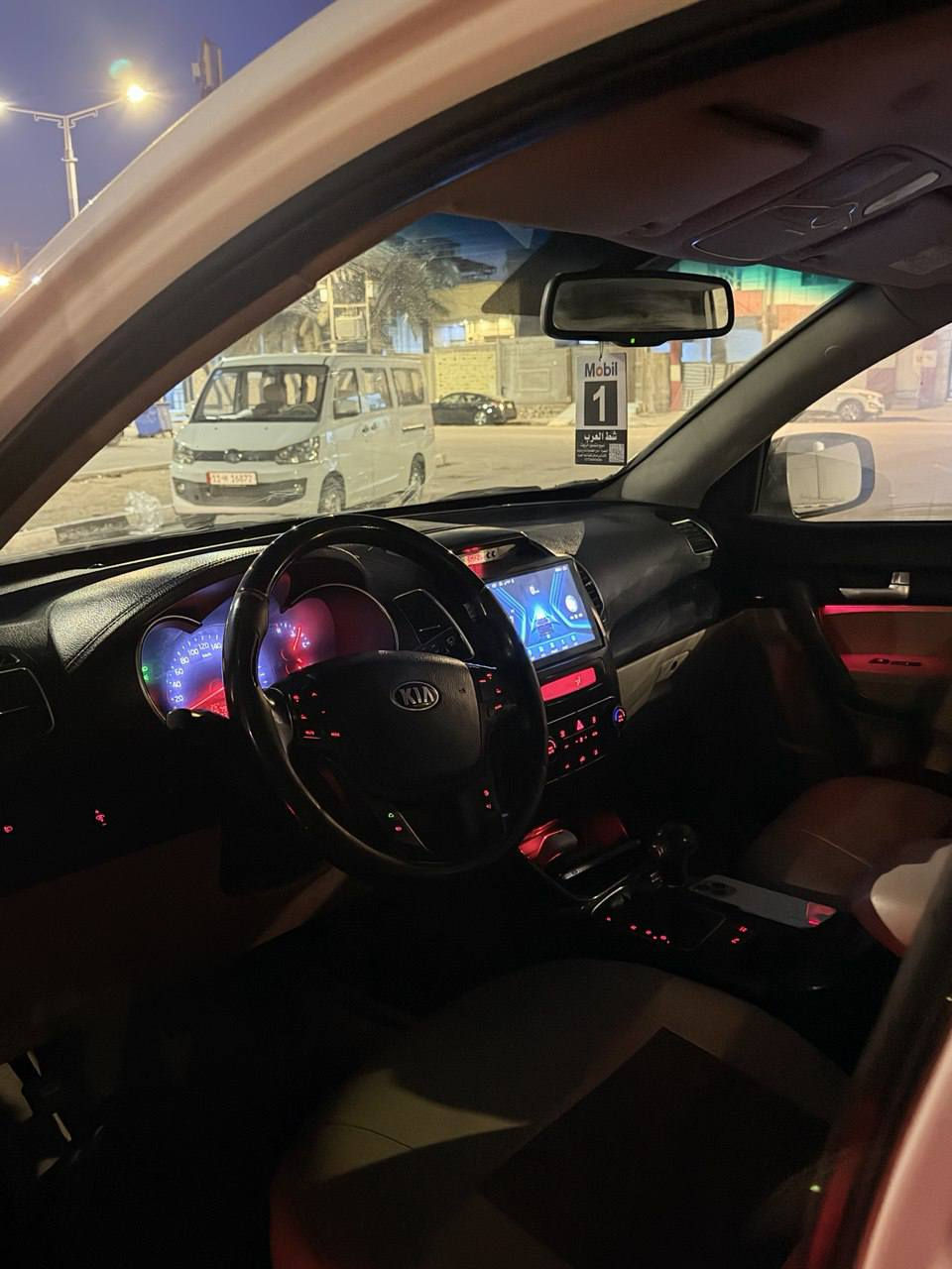 كيا سورينتو 2015
٤سلندر دوش خليجي 2400
مكفوله
المكان البصرة المعقل 
***********
السعر 180قفل

 كيا سورنتو 2015 
 مكفولة كفالة عامة 
بدون صبغ، بدون تبديل، بدون بارد 

المواصفات:
4 سلندر 
7 راكب

تشغيل بصمة + بصمة أبواب

كشانات جلد، 1 كشن كهرباء

لايت زينون

بردات داخلية (بلادي)

يَدّات نيكل ستيل (بلادي)

إشارة ترحيب عند الاقتراب

علامة “Sorento” 

 / بصره – تحويل مباشر

3 قطع تبريد + تدفئة وتبريد بالكشانات الأمامية

ويّاله كروم 19

حساسات أمامية وخلفية

كاميرا بلادية + شاشة  (بلدشبول)
 الرجاء فقط الجادين، غير الشراي لا يتصل ولا يراسل.  السعر ١٧٥ وبيها مجال قليل البصرة, العراق
