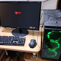 Ryzen 5 3500X • RX 580 8GB • ١٦ جيجا رام