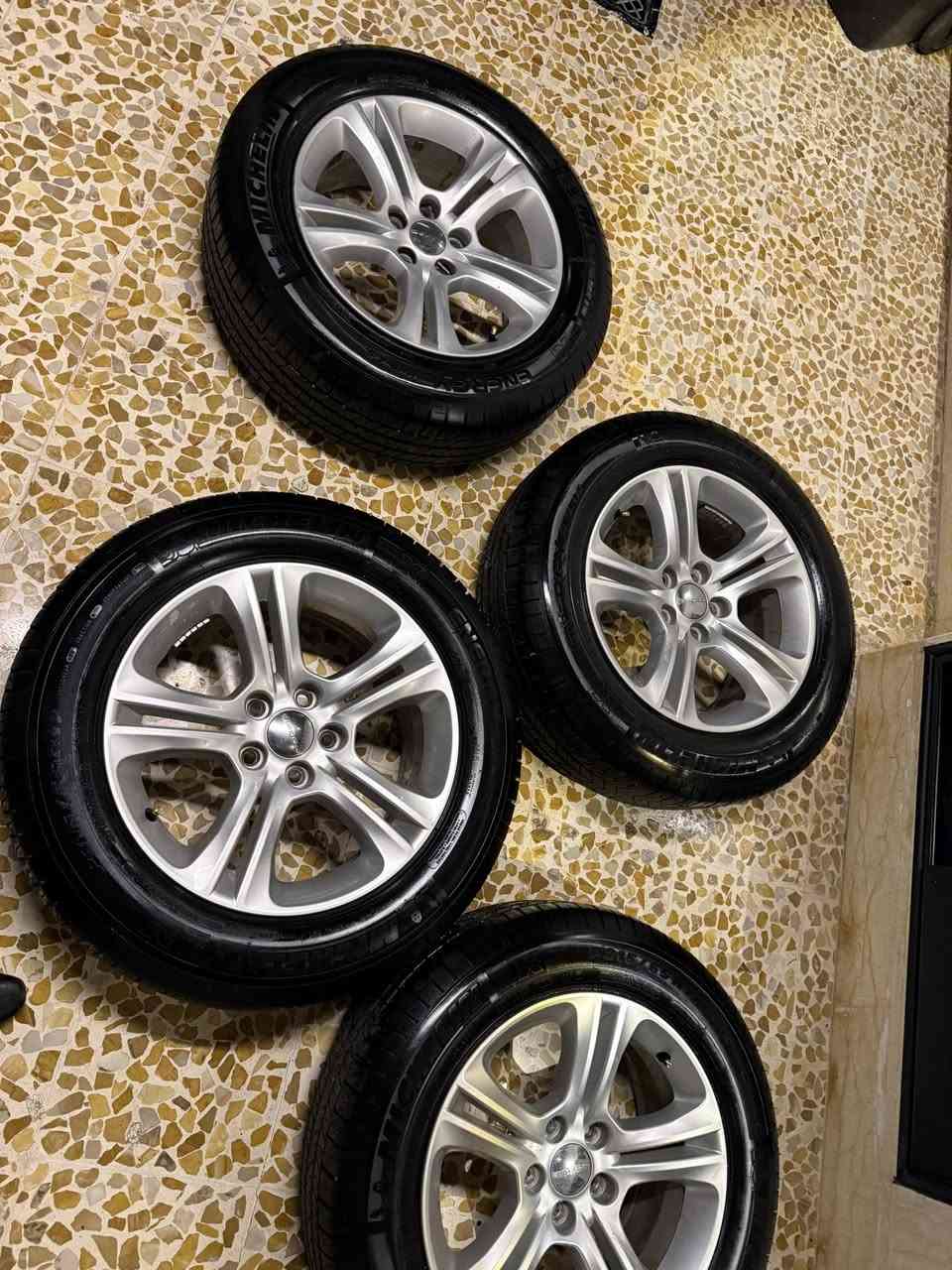 ويل جارجر 2023 نضافه 100 تايرات نضافه 100 مال سياره ماشيه 7000 للاستفسار *********** يوجد توصل جميع محافظات العراق
