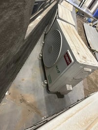 عندي 4 سبالت TOSOT حجمهم 2 طن بعدهم جديدات 3 كمبريسر واحد امفريتر بي ع...