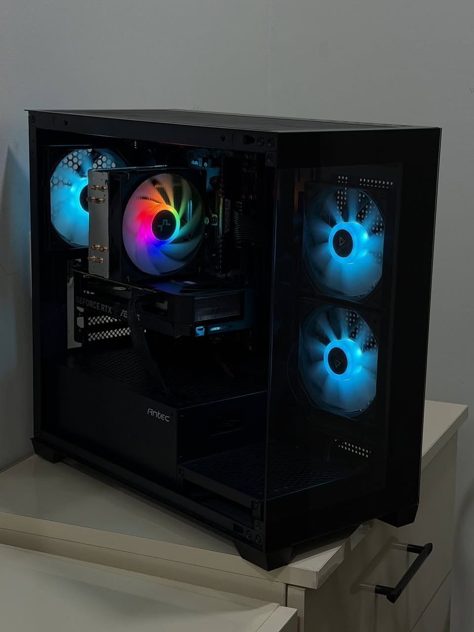 السلام عليكم 
تجميعه مرتبه فقط كيس للبيع
..
R5 5600
B550m am4
Rtx 5060ti 8gb asus dual
Ssd 512gb
Ram 16gb 3200 corsiar
P.s 650 watt +80 
Cooler gas rgb
Case antec cx300m 3fan  argb
..
السعر مليون و290 الف 
نظافه 100٪
متوفر توصيل


**إذا كنت صاحب هذا الإعلان وتريد حذفه لأي سبب، رجاءا أرسل رسالة إلى الدعم الفني**