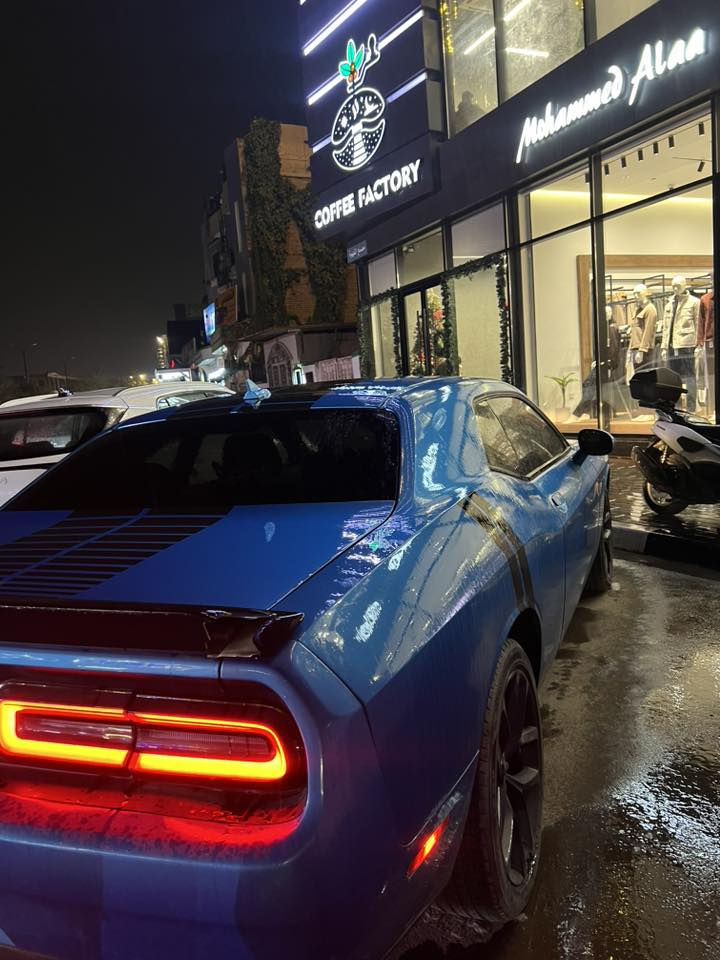 جالنجر 23 ماشيه 14 الف ميل مواصفات ال SXT حادثها جاملغ خلفي ومصلح ومصبوغ ع گد الحادث والتصليح خارجي بدون فتح قياطين من جوه وصور الحادث والكارفكس مرفقات ويه الصور معروضه ب 220 بدون رقم وبيها مجال 
السياره موجوده بالحله 
*********** 
الي يشوف السياره غاليه يعبر المنشور واكو هواي سيارات منشوره ارخص بس كلمن والحادث مالتها
