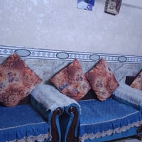 تخم • ١٠مقاعد • مكان الشعب