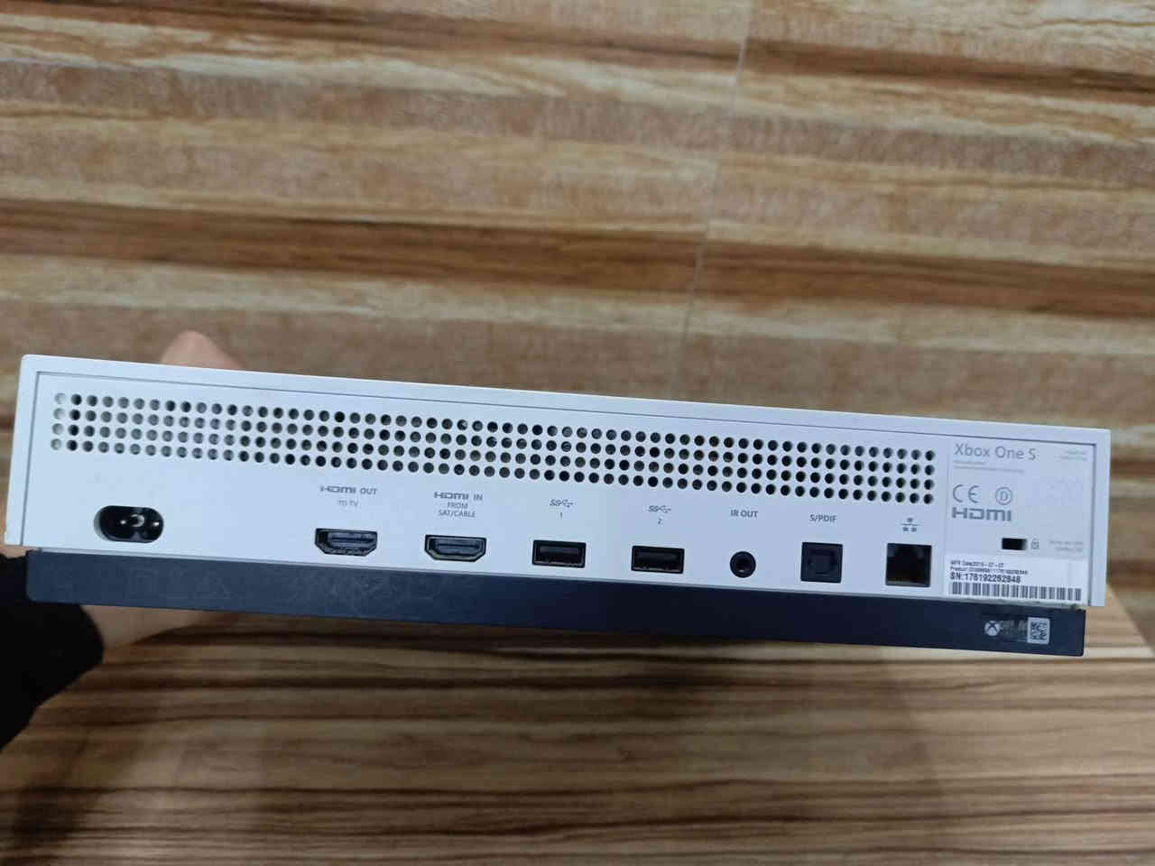 توفر اكس بوكس وان اس
Xbox One S
500 GB
مامفتوح شرط لوك ستيكر جوستك واحد اصلي وكامل ملحقات
يجي ويا حساب هديه بداخلو 3العاب قويه🎉
جي تي اي 5
كول اوف ديوتي بلاك اوبس 1 معا 3 خرائط 
هيتمان 2
السعر فقط 125
العنوان موصل حي سومر مكتب الحسن متوفر توصيل لجميع ألمحافضات 
***********
***********
