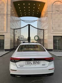 سعر مناسب وجاهزه سياره بدون نقص هوندا اكورد تورنك هايبرد  موديل ٢٠٢٣ س...