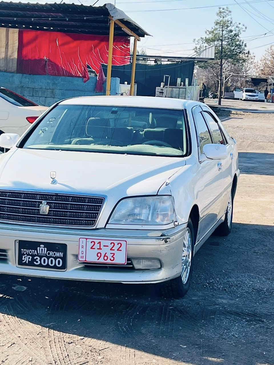 سه ره تا به ناوي خوا 
مه ليكه براوه 
٢٠٠٣ 
مه كينه ديفور بجوك 
٢ دوگمه ي به رده 
ده عمو ليدراوي نيه 
٤ كوشن كاره با
ماشاءالله زور جوانه 
سه قفي وه ك شوشه يه 
ته عديل سورعه 
٤ تايه ي لوكي له ژيرايه 
شوين سه يدسادق 
سيعري ٣٧ گه لاو معامه له 
ژ.م***********
***********
