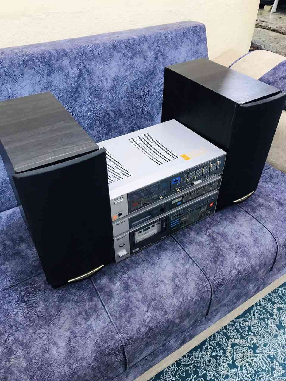 للبيع SONY 🇯🇵 🎻
دك كاسيت + راديو + امبلي فاير 
نظافة 100 % على وضع الشركة
صناعة اليابان 1980 🇯🇵
FM / AM راديو باحث 
نظام DO LBY  + نظام AUX 
وزن ثقيل قياس 38 سم 
للاستفسار مراسلة الصفحة 
وات ساب ***********☎️
