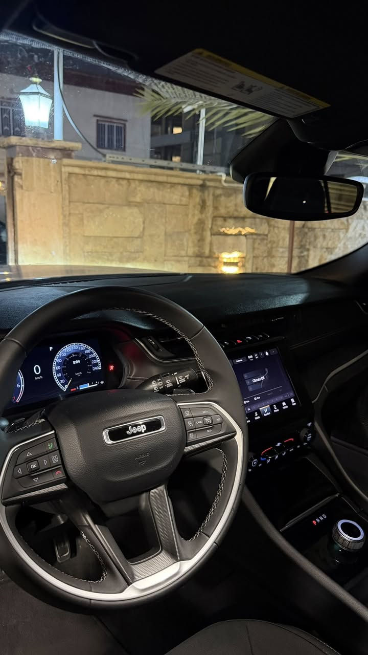 السلام عليكم 
جيب لاريدو 2024
ماشيه 12 ميل 
مواصفات 
كشانه كهرباء 
بصمه 
فتحه 
رادار تفاعلي 
مثبت سرعه 
بيهه شبر صبغ 
لايتات لد
للاستفسار: ***********
السعر 30 وبيها مجال 
شهداء السياره
