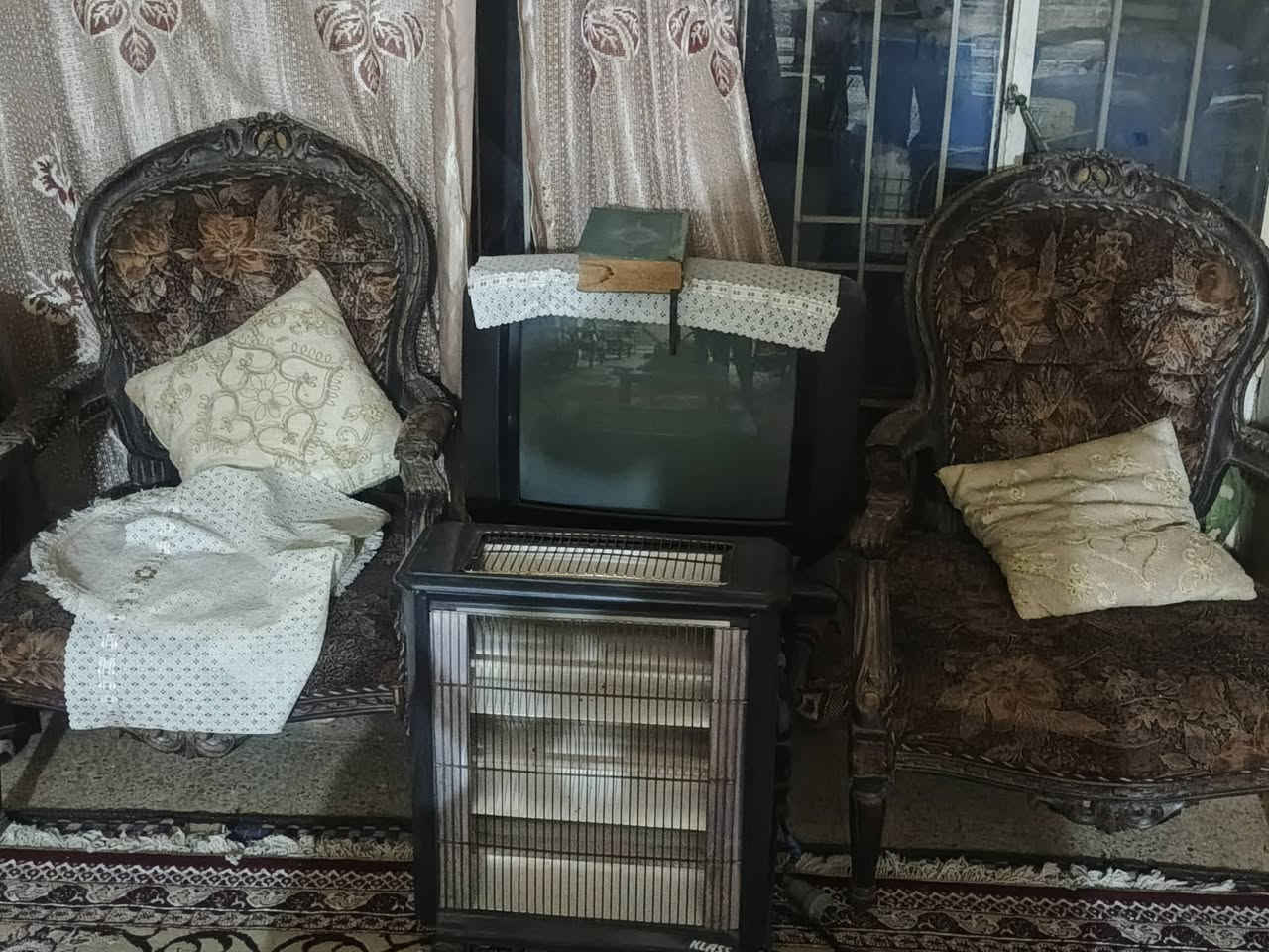 سلام عليكم تخم زان مصري استيل ست قطع 2كبار واربعه صغار. بدون  طبلات  عنوان كركوك 
تواصل ***********
