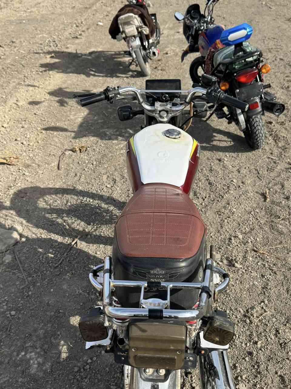 سلام وعليكم تايكر للبيع موديل 24 العنوان ديالى ابو صيدا السعر ٦٠٠ وبيها مجال الرقم ***********
