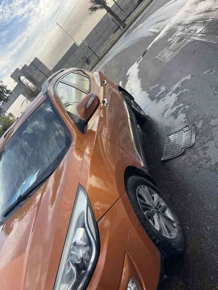 لون مشمشي 
خليجي مكينه 2000 دوش
 كير 6 نمر مكينه وكير ممفتوحات 
ماشيه 211 الف 
مكفوله من الصبغ بس بارد موضح بالسونار
 صدرها 70‎%‎
 تخم تاير 
رقم بغداد جديد وهزه جديده
  السعر 142 وبيها مجال 
للبيع او مراوس 
مكاني بغداد اليوسفية ناحيه الرشيد
سونار موجود داخل الصور
 ***********
